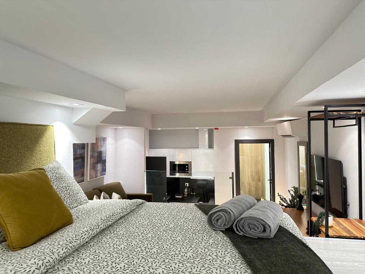 Suites 18 - Hostatel Гранада Екстер'єр фото