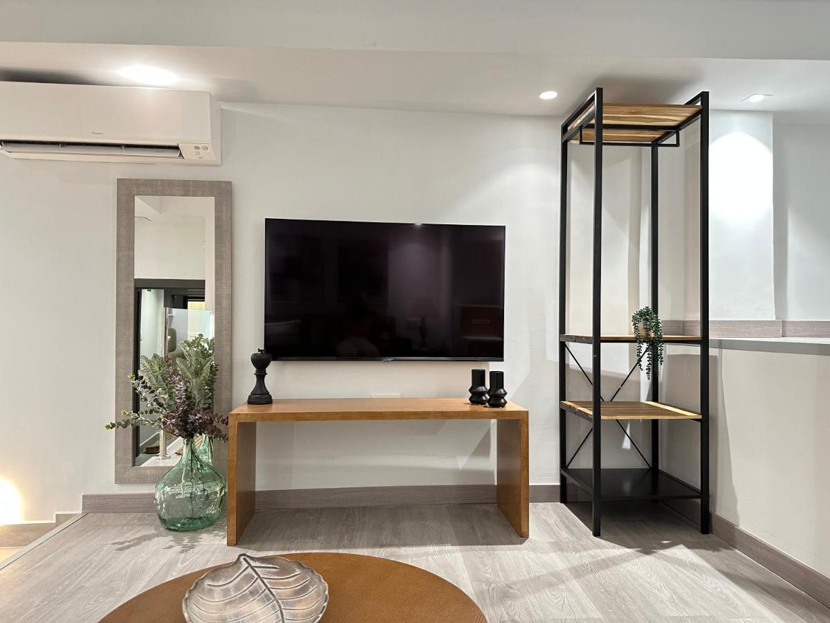 Suites 18 - Hostatel Гранада Екстер'єр фото