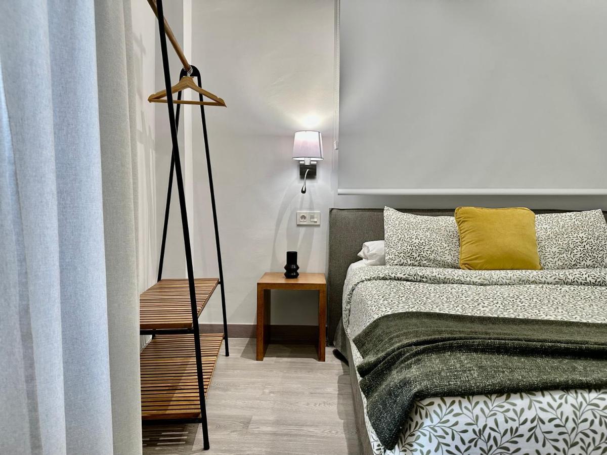 Suites 18 - Hostatel Гранада Екстер'єр фото