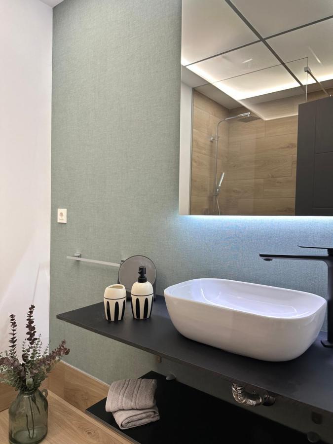 Suites 18 - Hostatel Гранада Екстер'єр фото